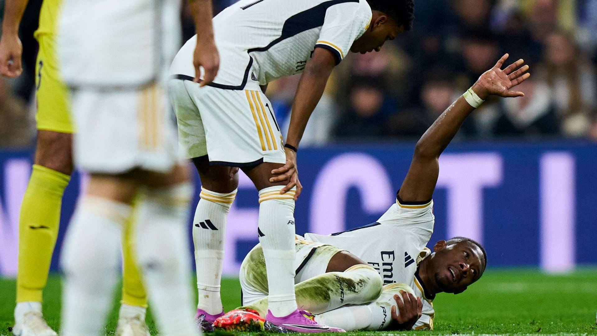 Worrying scenes for Real Madrid as David Alaba is forced off early against Villarreal after horrible knee twist - adding to Carlo Ancelotti's defensive woes | Goal.com US